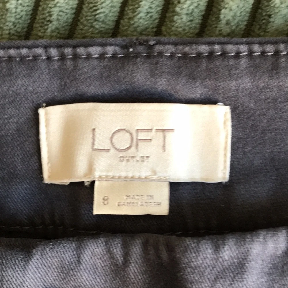LOFT Curvy Gray Ankle Pants - Picture 3 of 8